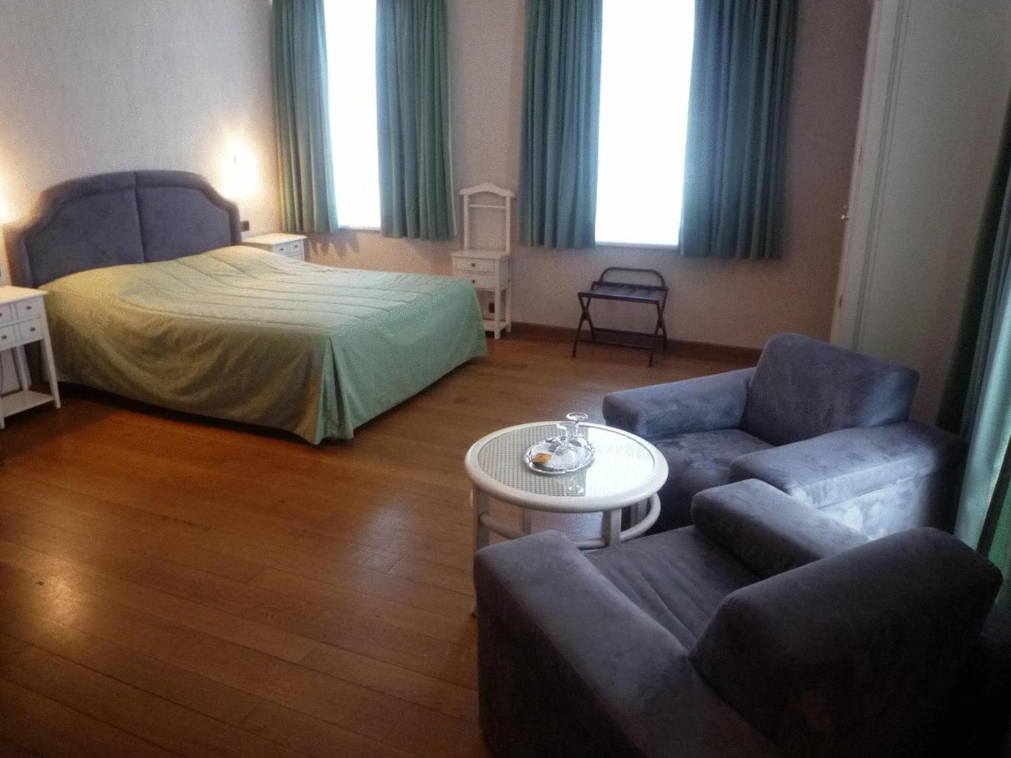 Le Chateau De Rendeux ภายนอก รูปภาพ